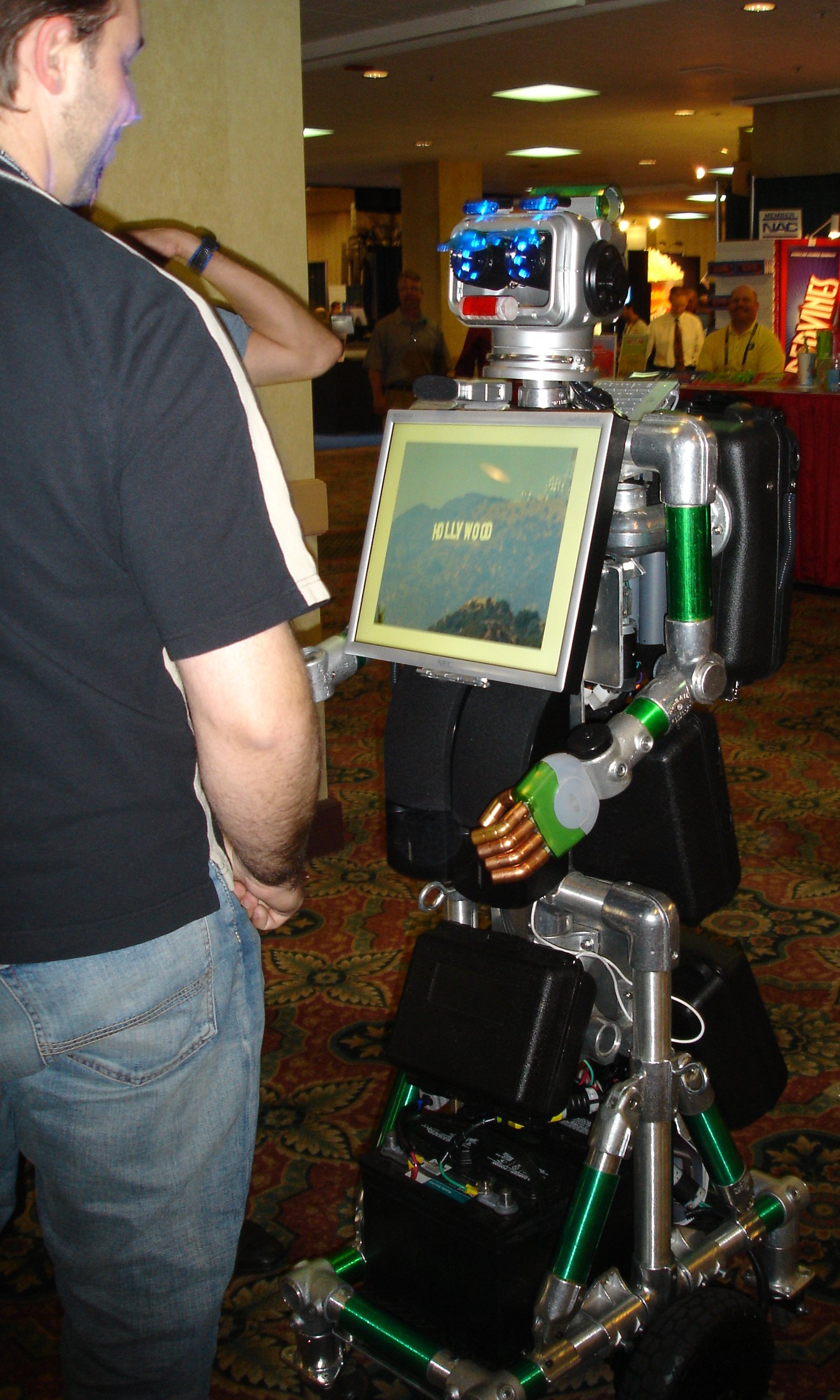 robot_MikeRenlund-cut
