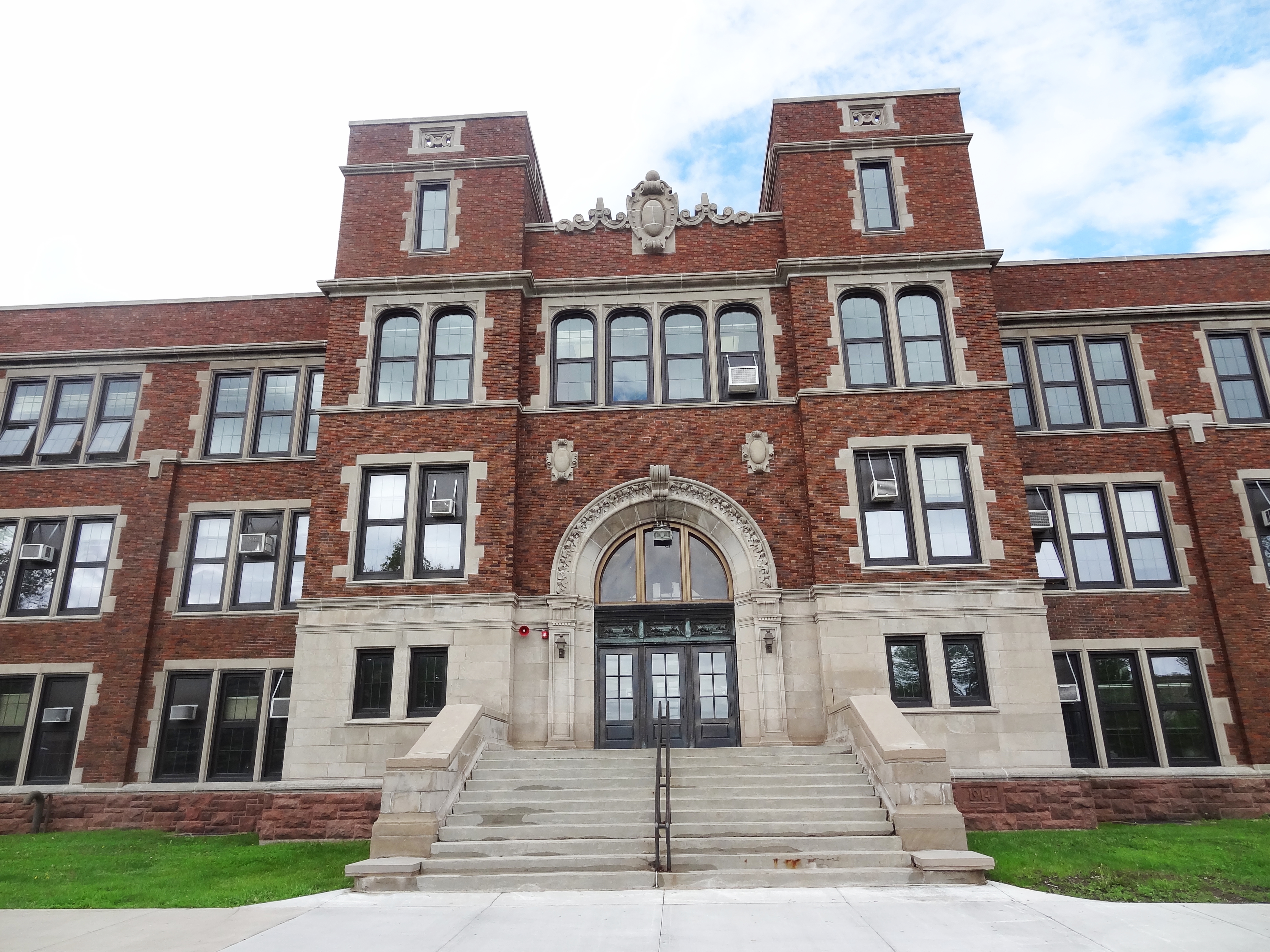 University of Wisconsin Superior, Old Main building