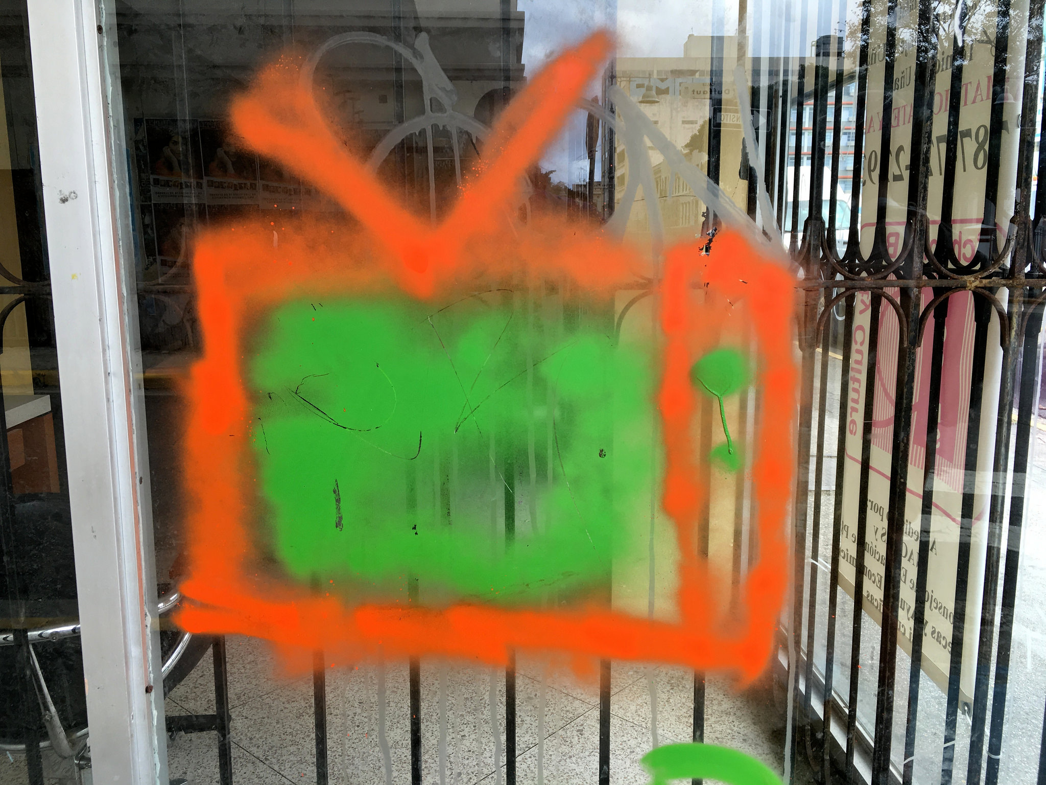 tv drawn on glass_Cogdog
