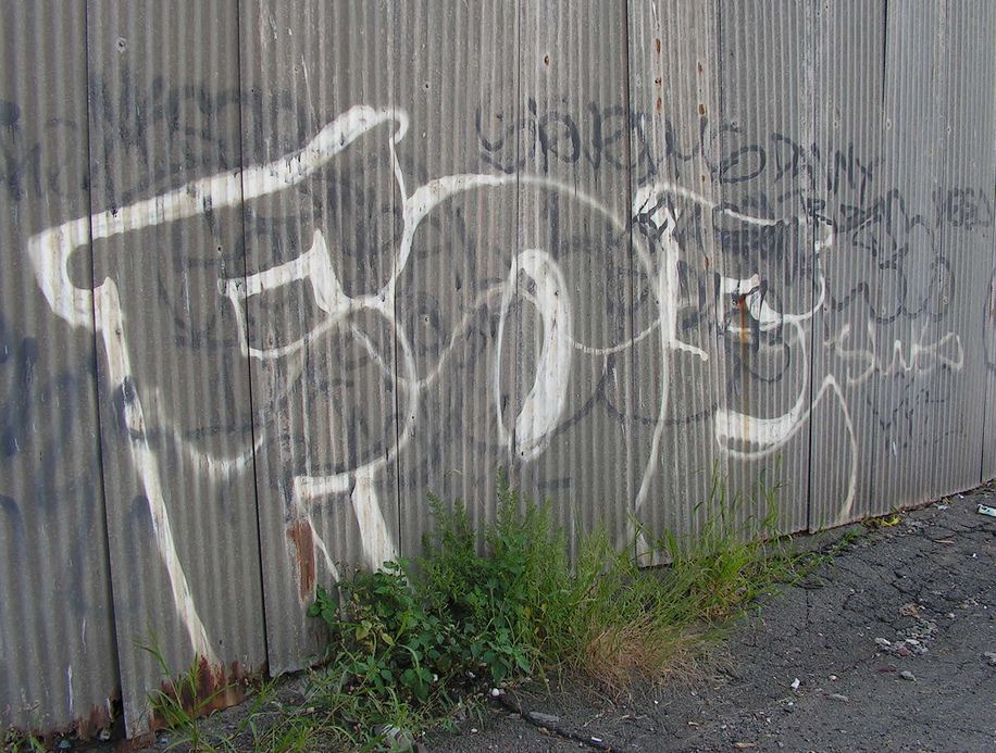 Foe graffiti, by monolaps