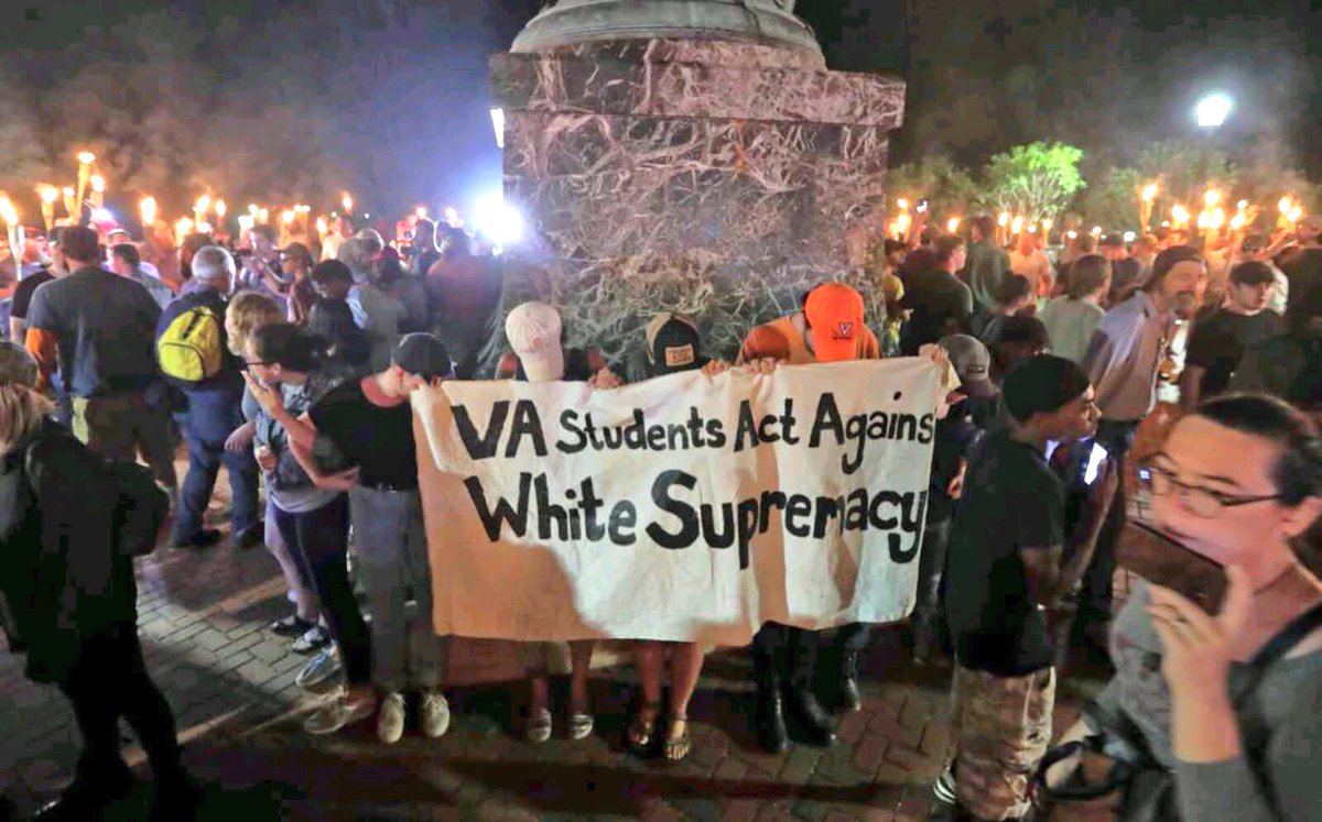 Charlottesville students at statue