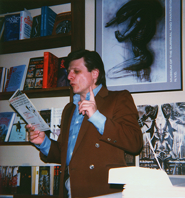 Ellison_reading_pip_r_lagenta