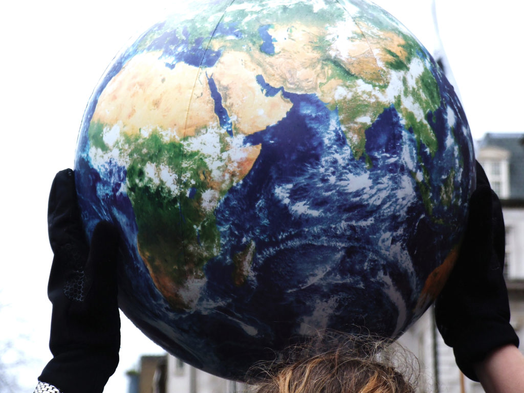 Earth in hands_lewishamdreamer