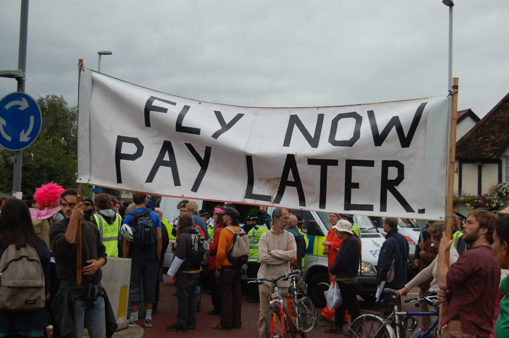 fly now pay later_nez