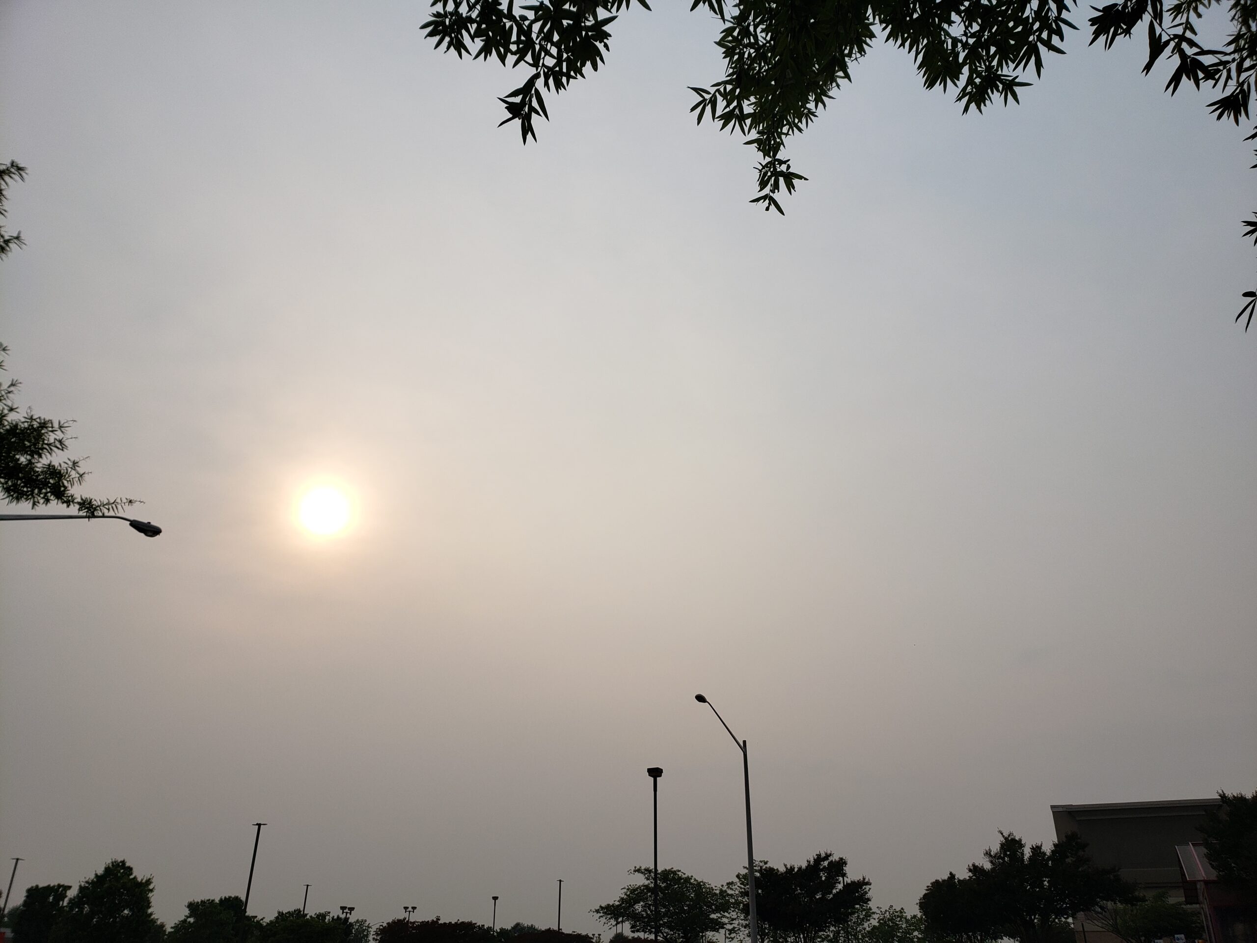 hazy skies over Fredericksburg 2023